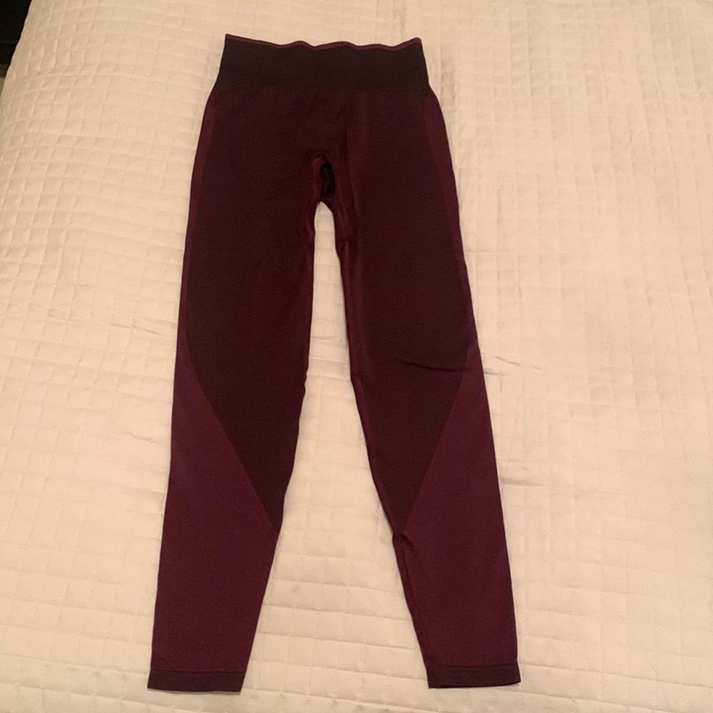 Women’s PINK leggings